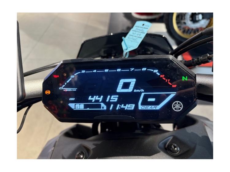 MT-07 35KW 90€/MOIS* 1ERE MAIN FAIBLE KM +2500€ D'EQUIPEMENT GTIE 12 MOIS 