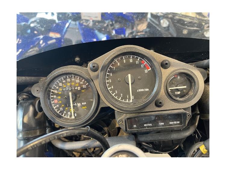  FZR 600 7000Km ETAT EXCEPTIONNEL !  MUSÉE