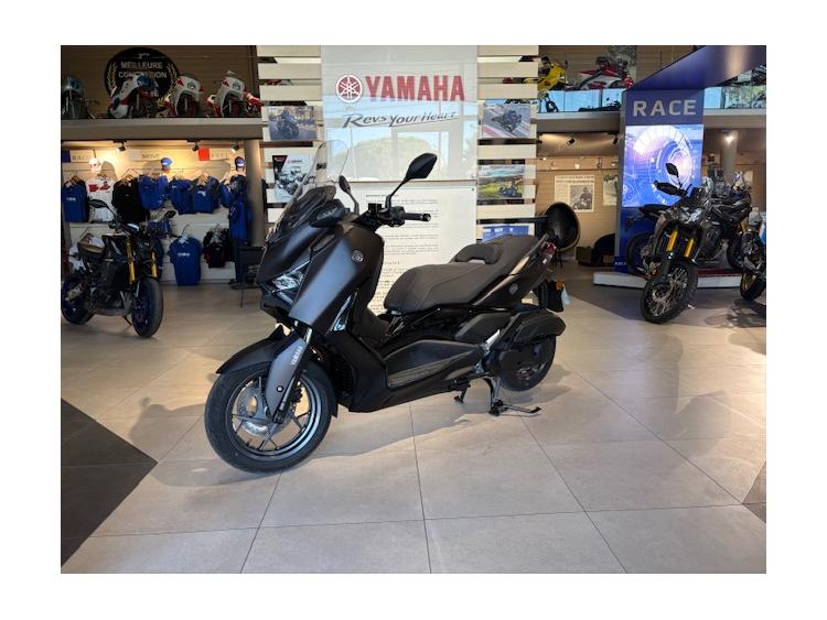 XMAX 125 TECH MAX + 2025 DE DIRECTION 85€/MOIS* FAIBLE KILOMETRAGE GTIE 08/2030