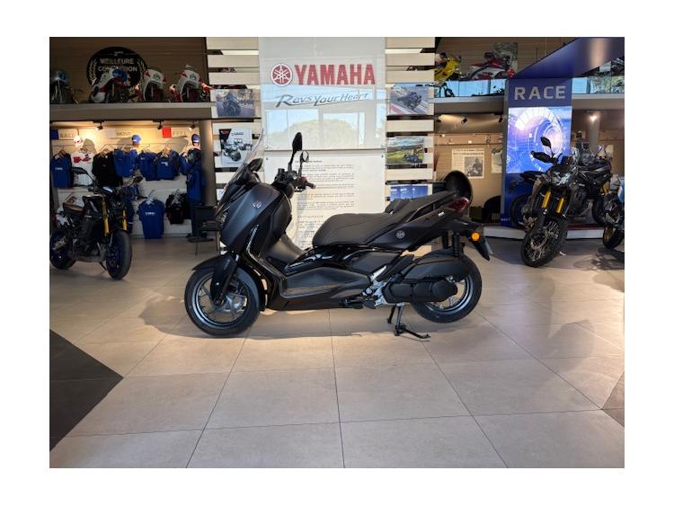 XMAX 125 TECH MAX + 2025 DE DIRECTION 85€/MOIS* FAIBLE KILOMETRAGE GTIE 08/2030
