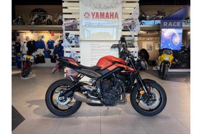 TRIUMPH PROMOTION TRIUMPH STREET TRIPLE 765 R 2024 141€/MOIS* GTIE CONSTRUCTEUR 10/26
