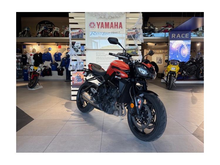 PROMOTION TRIUMPH STREET TRIPLE 765 R 2024 141€/MOIS* GTIE CONSTRUCTEUR 10/26