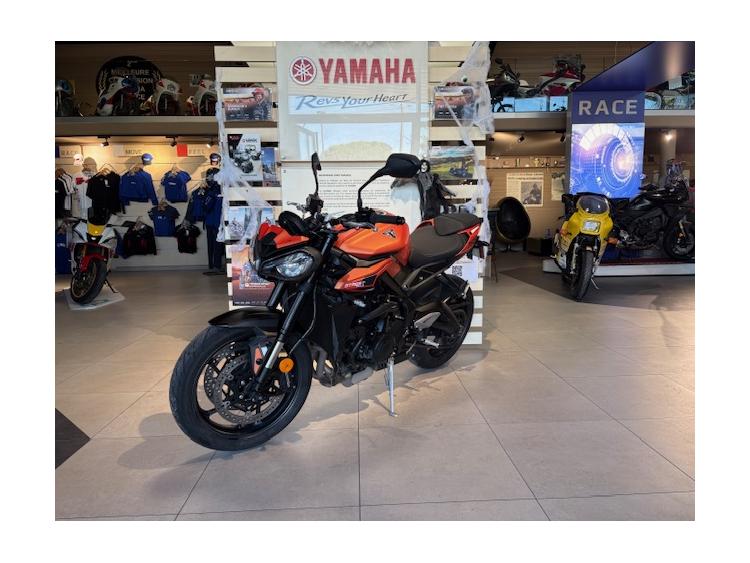 PROMOTION TRIUMPH STREET TRIPLE 765 R 2024 141€/MOIS* GTIE CONSTRUCTEUR 10/26
