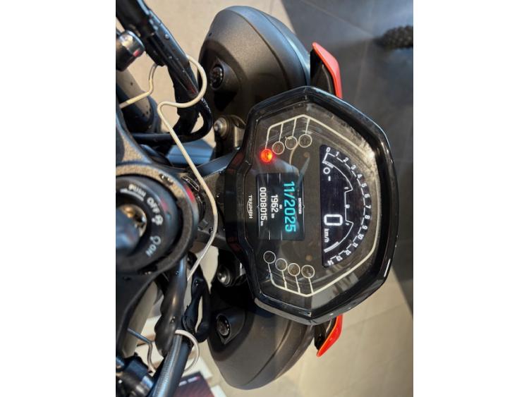 PROMOTION TRIUMPH STREET TRIPLE 765 R 2024 141€/MOIS* GTIE CONSTRUCTEUR 10/26