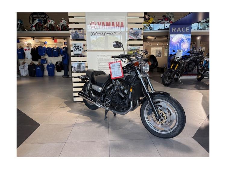 YAMAHA VMAX 1200 84€/MOIS* 