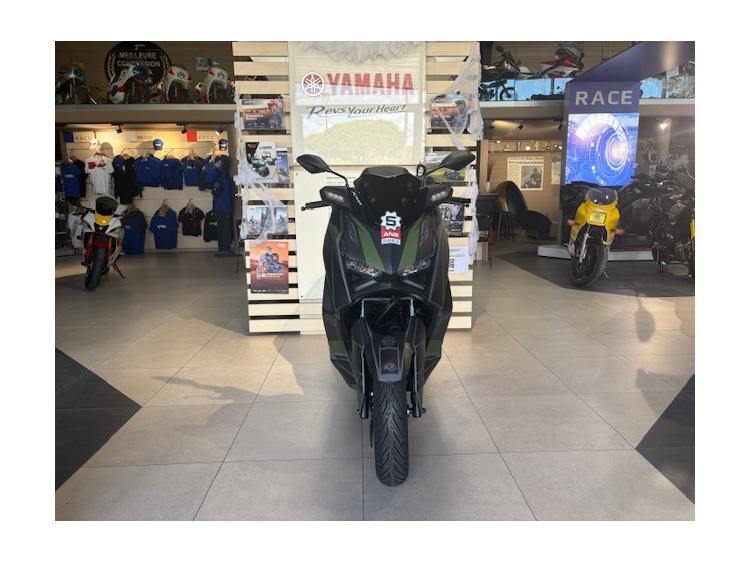 XMAX 125 2025 TECH KAMO + KIT DECO GTIE 5 ANS 112€/MOIS* 