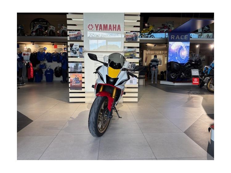 YZF-R7 WORLD GP 60TH ANNIVERSARY 55KW FULL OPTIONS (+de 6000€) GTIE 12 MOIS 