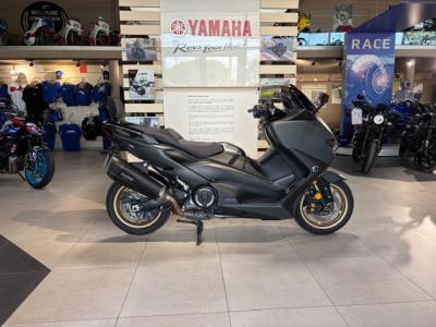 YAMAHA PROMOTION XP T-MAX 560 TECH MAX KAMO OHLINS 141€/MOIS* GTIE 12 MOIS +DE 5750€ D'EQUIPEMENT