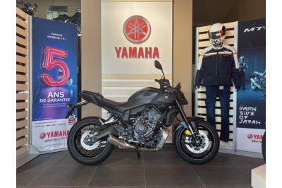 YAMAHA MT-07 2025 TECH BLACK GARANTIE 5 ANS 112€/MOIS* 700€ D'ACCESSOIRES OFFERT