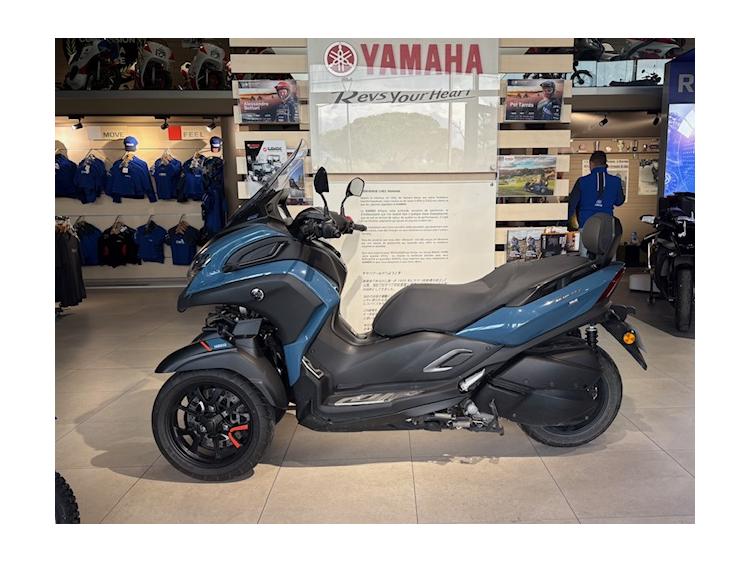 TRICITY 300 FAIBLE KILOMETRAGE 1ERE MAIN GTIE 12 MOIS 111€/MOIS* 