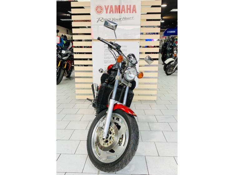 YAMAHA VMAX 1200