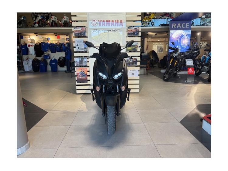 XMAX 300 FAIBLE KILOMETRAGE 67€/MOIS* GARANTIE 12 MOIS 