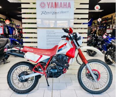 YAMAHA XT 350