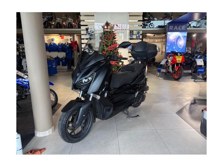 X-MAX 125 IRON MAX  67€/MOIS* FAIBLE KILOMETRAGE 1ERE MAIIN 2400€ D'EQUIPEMENT