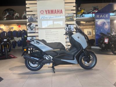 YAMAHA XMAX 125 TECH MAX 2025 GTIE 5 ANS 89€/MOIS*