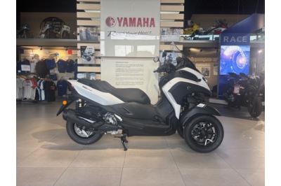 YAMAHA TRICITY 300 2025 MILKY WHITE 149€/MOIS GARANTIE 5 ANS
