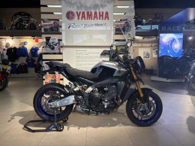 YAMAHA MT-09 SP +DE 1800€ D'EQUIPEMENT 247€/MOIS*  GARANTIE 5 ANS