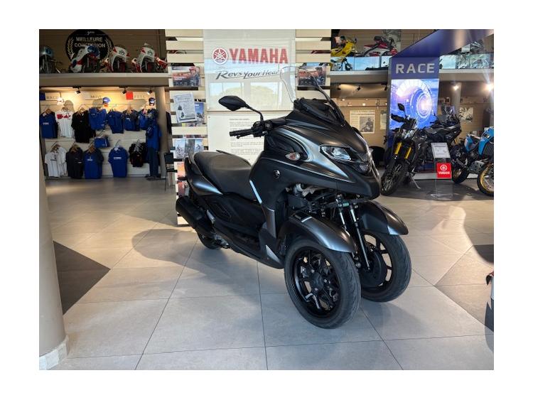 TRICITY 300 1ERE MAIN FAIBLE KILOMETRAGE  112€/MOIS* GARANTIE 12 MOIS 
