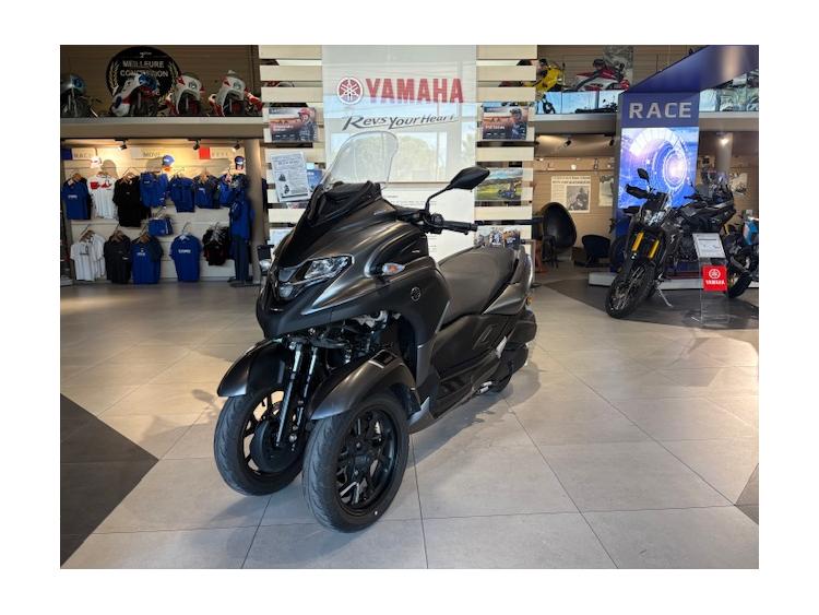 TRICITY 300 1ERE MAIN FAIBLE KILOMETRAGE  112€/MOIS* GARANTIE 12 MOIS 