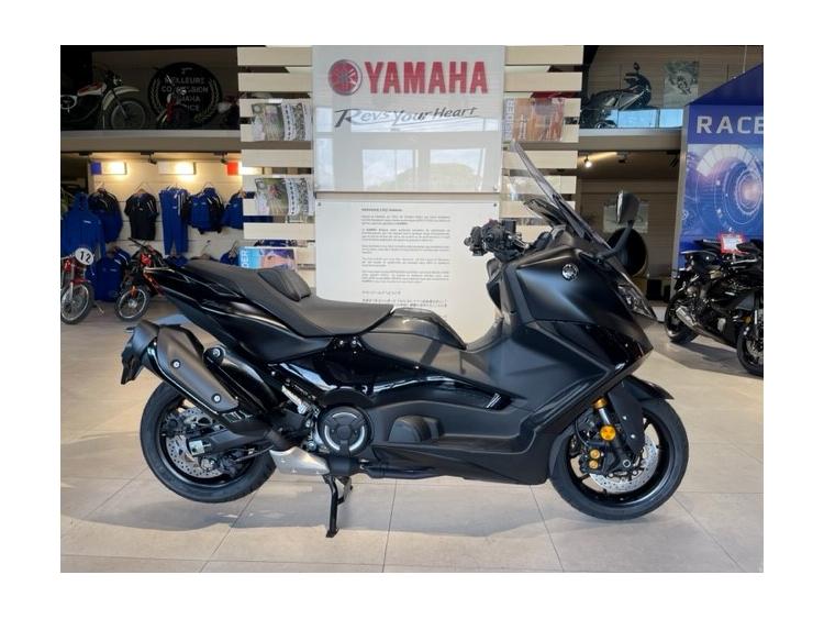 TMAX TECH MAX 560 TECH BLACK 199€/MOIS* PROMOTION 1500€ DE REMISE ! 