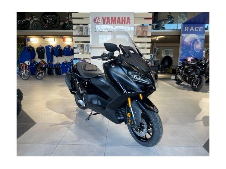 TMAX TECH MAX 560 TECH BLACK 199€/MOIS* PROMOTION 1500€ DE REMISE ! 