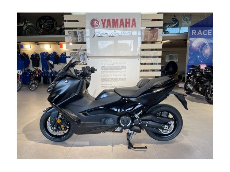 TMAX TECH MAX 560 TECH BLACK 199€/MOIS* PROMOTION 1500€ DE REMISE ! 