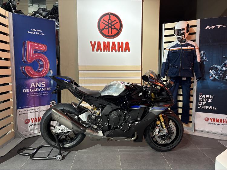 YAMAHA R1M 2024